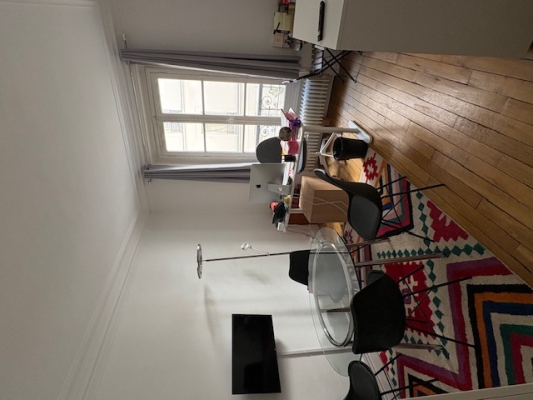 bureau cours meublé1.jpg